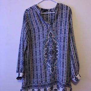 Roaman's blue and white tunic